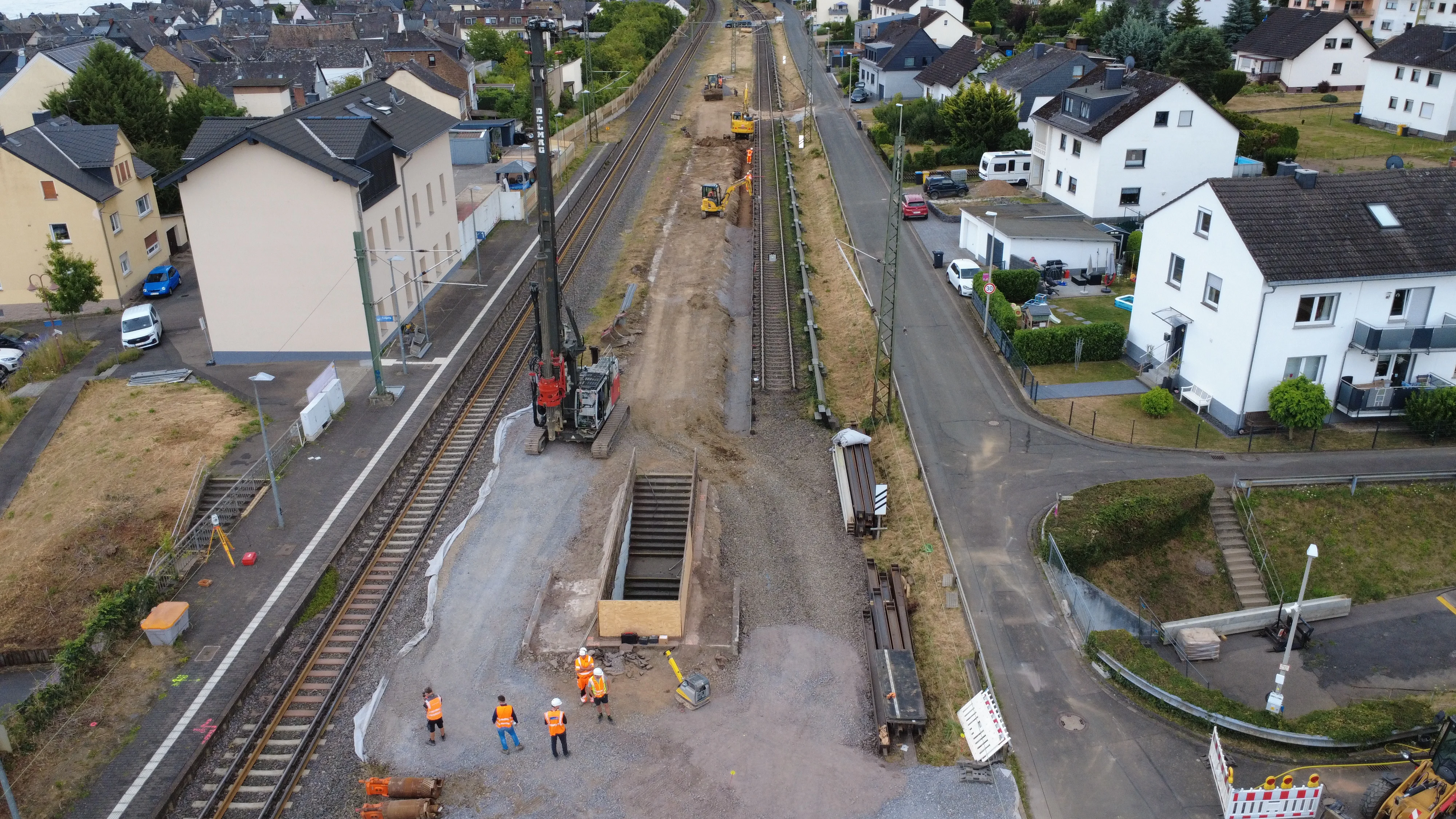 Verkehrsstation Osterspai — Bahnbaustelle aus der Luft